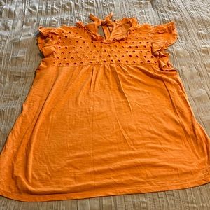 Loft women’s shirt sleeve shirt! Size medium.